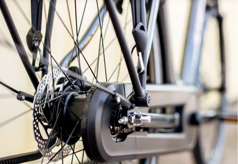 Trek District+ 1 300wh Electric Hybrid Bike 2024 in Lithium Grey-4